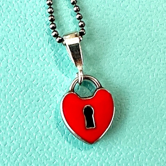 Red Heart Lock Pendant Necklace - Picture 2 of 10
